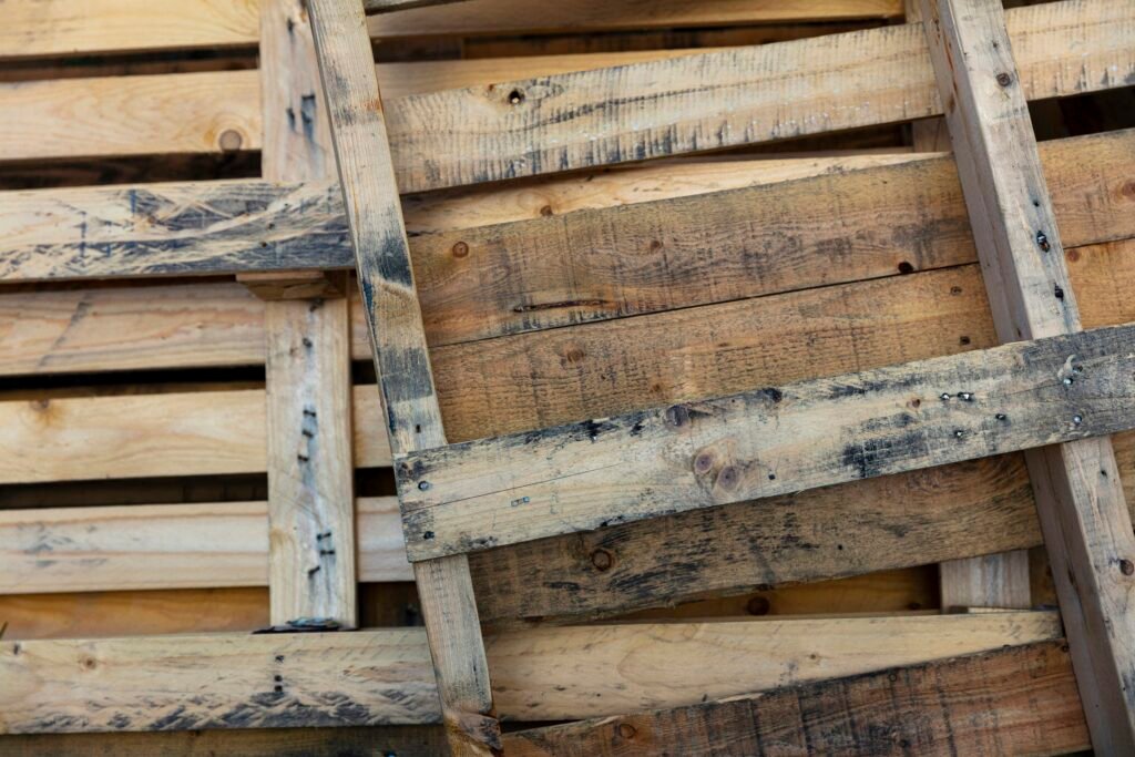 Expert Advice for Fixing Damaged Crates